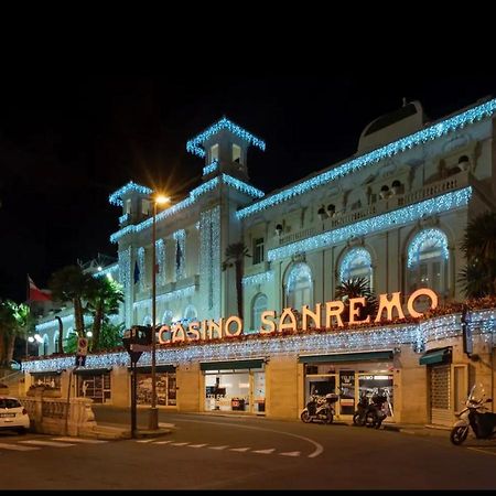 Vasca Idromassaggio, Appartamento Incantevole Sanremo Exteriör bild